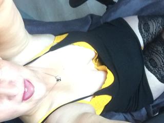 SofiexHot - Live cam x with a being from Europe Hot chick 