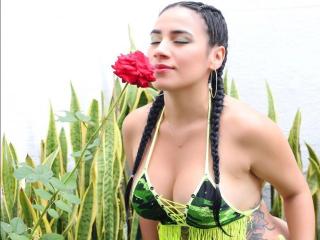 KimWallton - Chat cam sexy with a latin american Sexy babes 