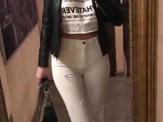 ChaudeHorny - Show live sexy with a blond Sexy college hottie 