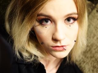 CARAluxury - Webcam nude with a thin constitution Girl 