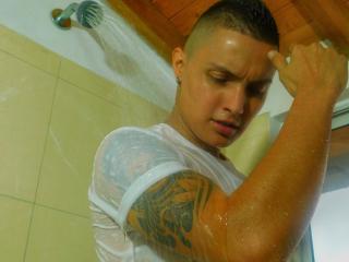 AllanCollenz - Cam sexy with this latin Horny gay lads 