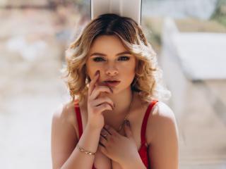 NicoleNew - Webcam hard with a White Young lady 