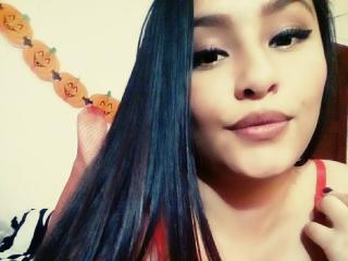 Eroticcristal - Live cam sex with this latin Young and sexy lady 