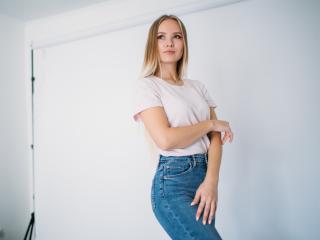 LensaKiss - Show live xXx with a White Sexy babes 