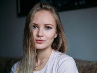 LensaKiss - Web cam xXx with a platinum hair Sexy girl 