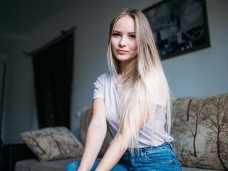 LensaKiss - Chat nude with this fair hair Young lady 