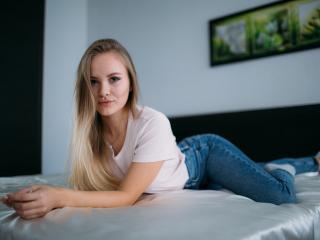 LensaKiss - Chat live hard with a platinum hair Hot chicks 