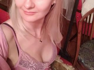 OhSexyBambina - online chat xXx with this gold hair Hot chick 