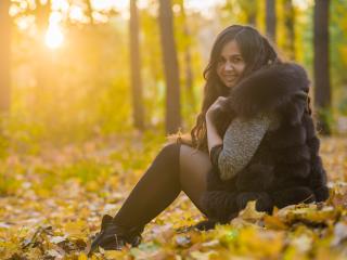 ElmiraVegas - Webcam live nude with this black hair Hot chicks 