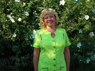 BerrySparks - Live exciting with this golden hair Lady over 35 