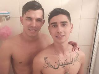 Spearstwinks - Live cam sex with a Gay couple 