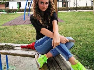 TheresaPaulinne - Live chat hard with a White Young lady 