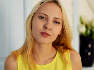 EllyLucky - online chat x with this lanky Girl 