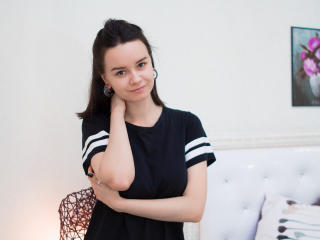 ErartaShy - Live chat sexy with this European Sexy girl 