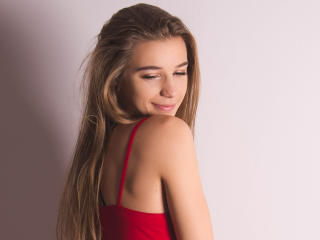 LucyBestCandy - Show live porn with this shaved private part College hotties 