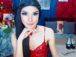 HugeCockGoDDess - Show live x with this Transgender 