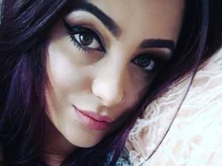 BombonX - chat online hard with this ordinary body shape Young and sexy lady 