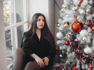 AlinaSunny - Chat cam hard with this well rounded Girl 