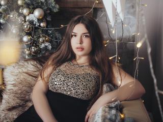 AlinaSunny - Live nude with this Hot babe with huge knockers 
