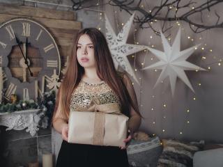 AlinaSunny - Live cam xXx with this shaved private part 18+ teen woman 
