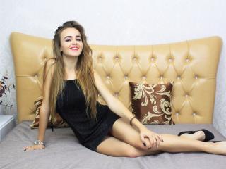 MissMilanaL - Video chat hard with this White 18+ teen woman 