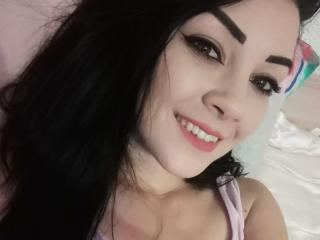 AmourDuRevee - Webcam live exciting with this shaved vagina 18+ teen woman 