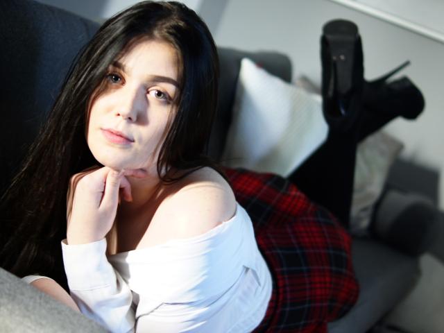 KittyHattie - Live cam x with a White 18+ teen woman 