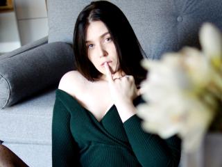 KittyHattie - online show xXx with this brown hair Young and sexy lady 