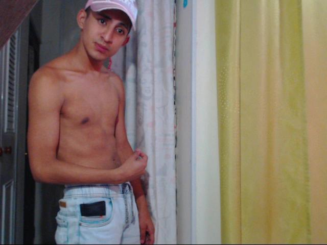 AjhalonSex - Élő pornó és szexkamera - 5960591