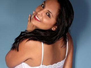 EmmaRosell - Chat live excitant avec cette Admirable jeune beauté très sexy avec une chatte poilue  