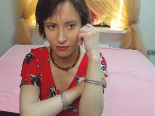 LinaDiva - Show live hard with a shaved pubis Hot chicks 