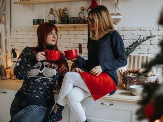 TwoCrazyDevils - Show live hot with a well built Woman that love other woman 