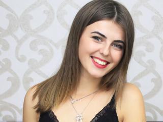 MadisonD - Web cam x with a chocolate like hair 18+ teen woman 