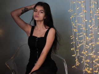 LouiseCandy - chat online nude with this shaved sexual organ Young and sexy lady 