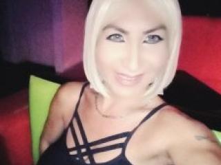 SexyBaisForYou - Chat cam en direct avec cette Trans aux cheveux dorés  