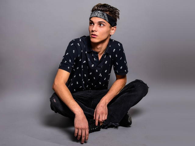 FrankieDale - Sexe cam en vivo - 5993356