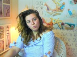 GreenDesire - Live chat exciting with a chestnut hair Hot chicks 