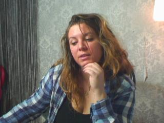 GreenDesire - Live chat hot with a being from Europe Young lady 