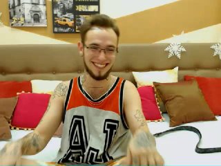 MaximusX - Live sexy with this trimmed private part Horny gay lads 