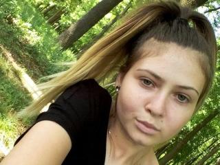 EllsaMegan - Video chat sex with a golden hair Hot babe 