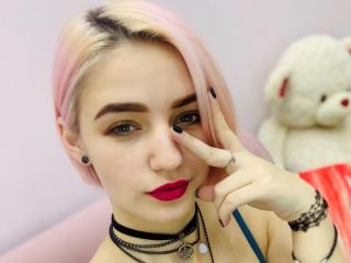 DoDoQ - Show live nude with a fair hair Young and sexy lady 