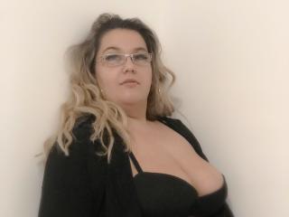 CuteDayana - online chat porn with a blond Young and sexy lady 