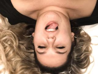 CuteDayana - Webcam porn with this being from Europe Young and sexy lady 