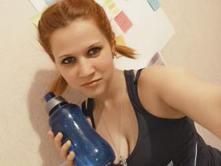 DeniseKiss - Webcam live hot with this White Hot chicks 