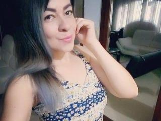 RoseChaudeX - Cam hot with a latin Attractive woman 