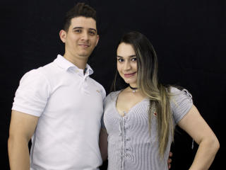 MikaelaXBarri - Live cam sex with this fair hair Female and male couple 