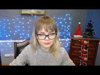 HollyPlay - Live xXx with this White Young and sexy lady 