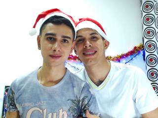 Spearstwinks - online chat hot with a Gay couple 