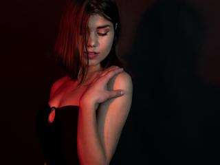 CassandraBB - Chat sexy with a fit constitution 18+ teen woman 