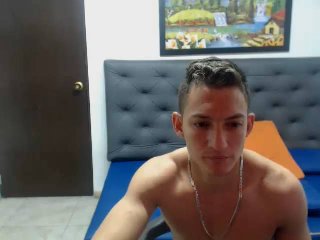 AnthonyStef - online chat sexy with a Gay couple 